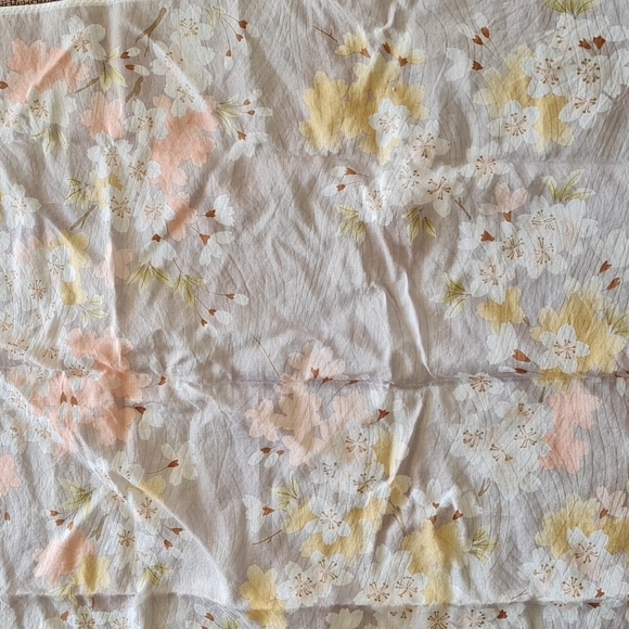 🏵️3for$15-🏵️FLORAL🏵️HANDKERCHIEF - Picture 3 of 4